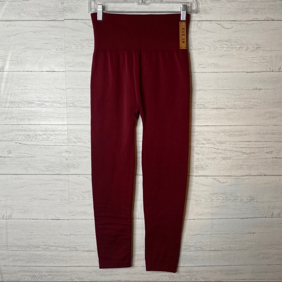 Fit in NWT leggings - Picture 1 of 5